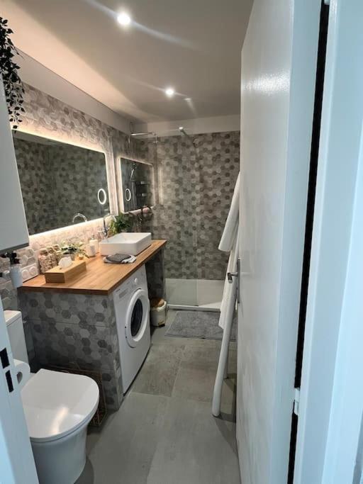 Studio Cosy Avec Terrasse Sur La Plage La Seyne-sur-Mer Ngoại thất bức ảnh