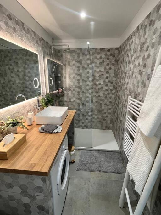Studio Cosy Avec Terrasse Sur La Plage La Seyne-sur-Mer Ngoại thất bức ảnh